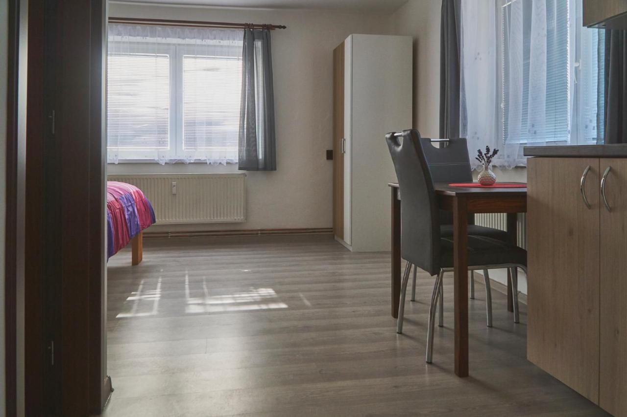 Apartmany Marjanka Jenisovice  Екстериор снимка